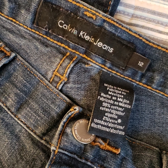 Calvin Klein jeans, dark, bootcut, regular fit distressed cuff & pockets - Picture 3 of 9